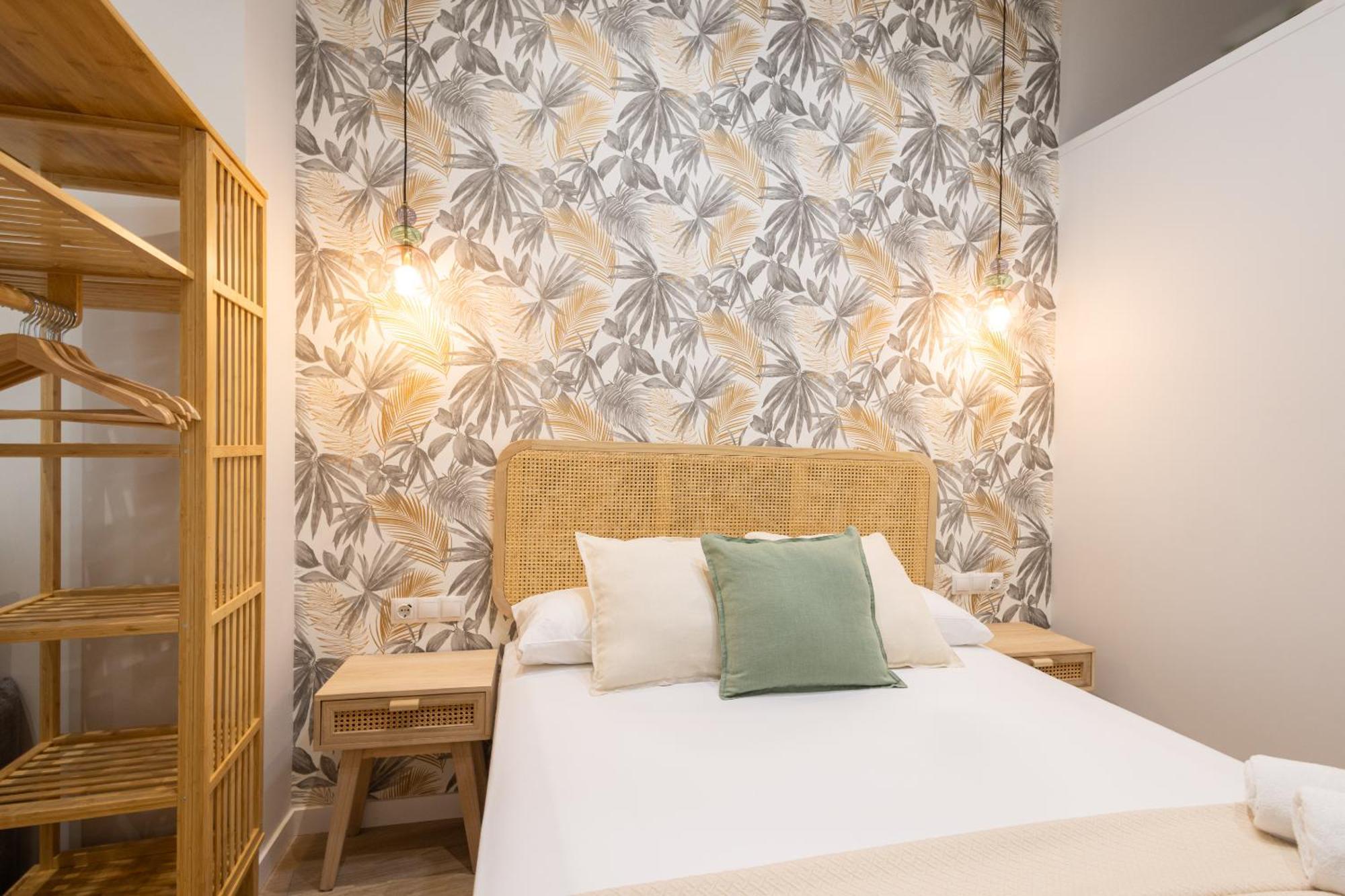Florit Flats - The Trafalgar Apartments I Валенсия Екстериор снимка