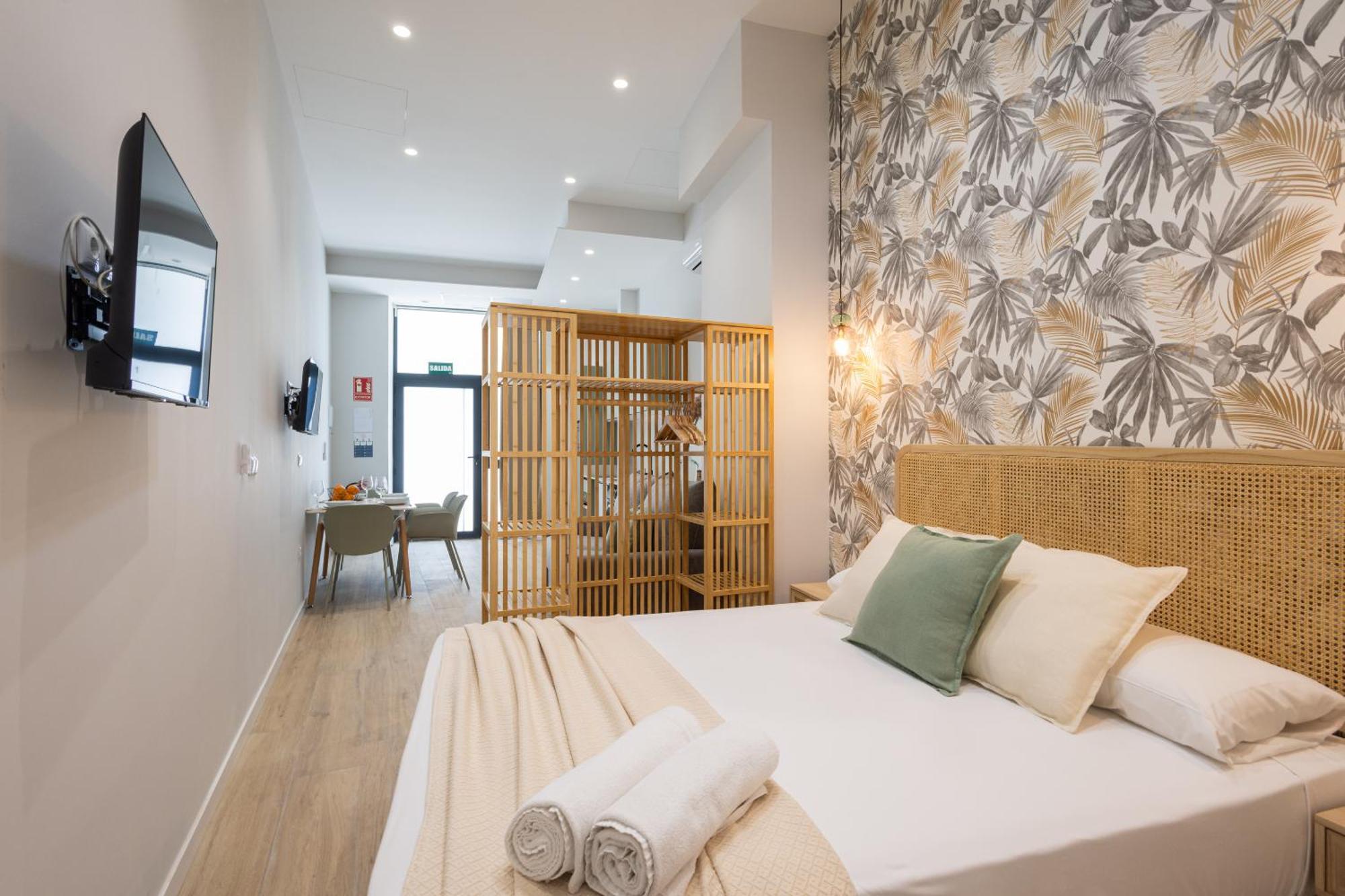 Florit Flats - The Trafalgar Apartments I Валенсия Екстериор снимка