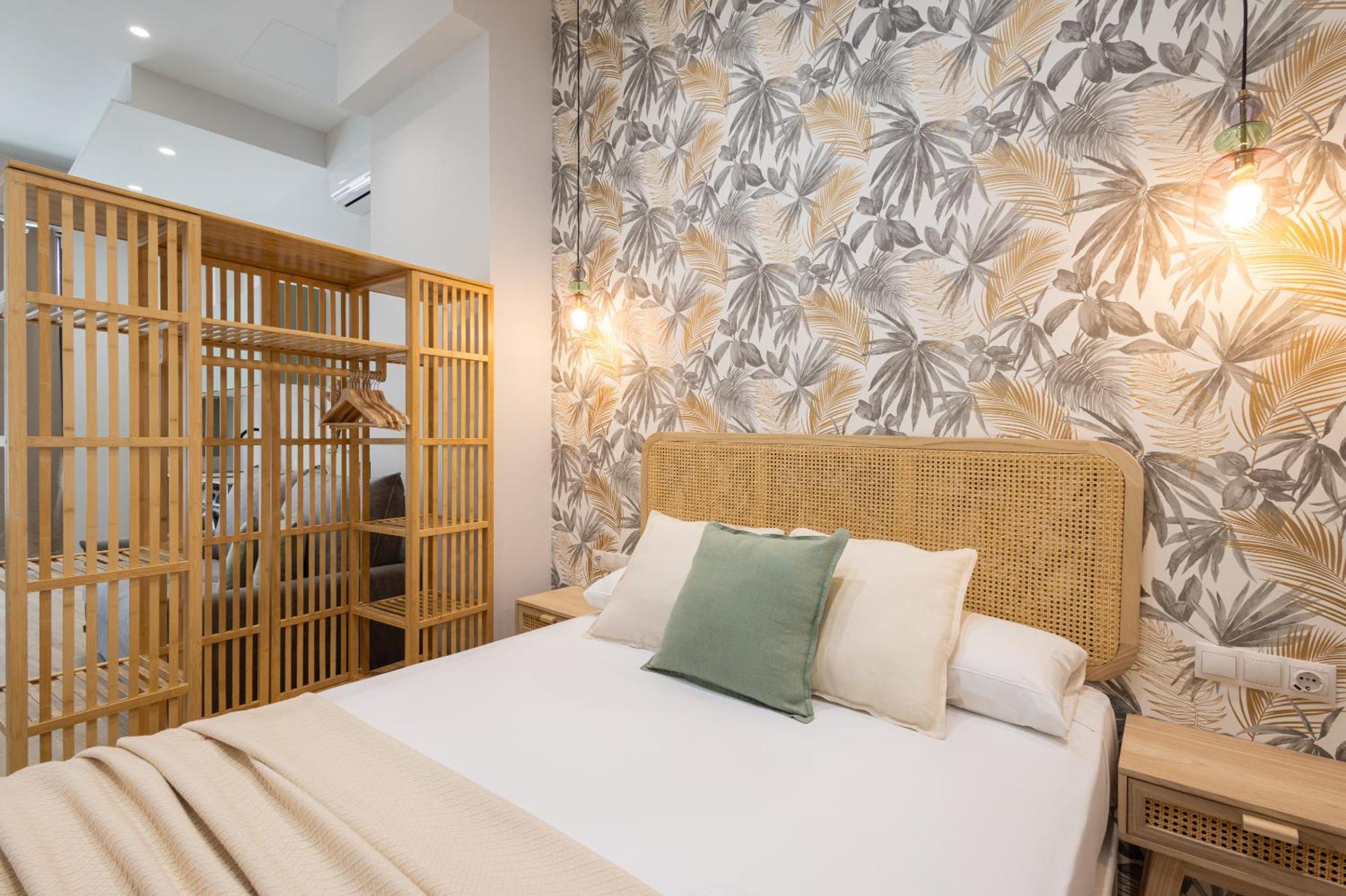 Florit Flats - The Trafalgar Apartments I Валенсия Екстериор снимка